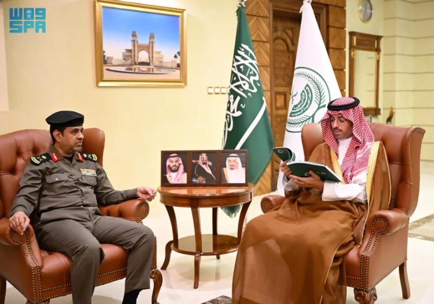 محافظ-جدة-يطلع-على-خطط-وأعمال-المرور-في-المحافظة