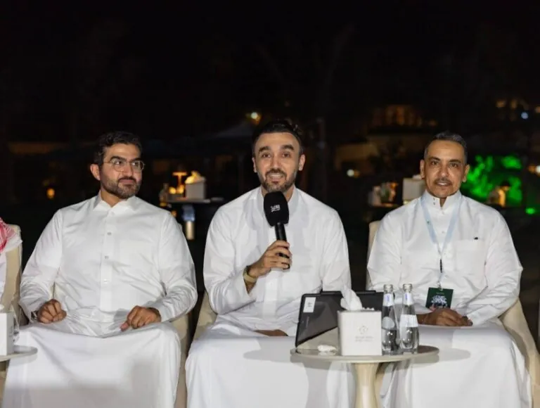 بحضور-وزيري-الرياضة-والإعلام.-تنظيم-لقاء-الإعلام-الرياضي