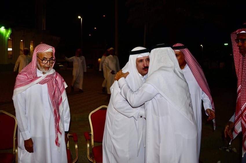 آل-البلوي-يستقبلون-المعزين-في-وفاة-فقيدتهم