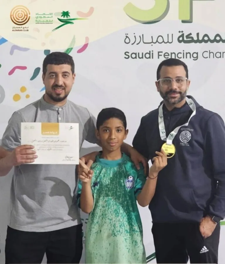 لاعب-مبارزة-العمران-محمد-الجعفر-يحرز-الميدالية-الذهبية