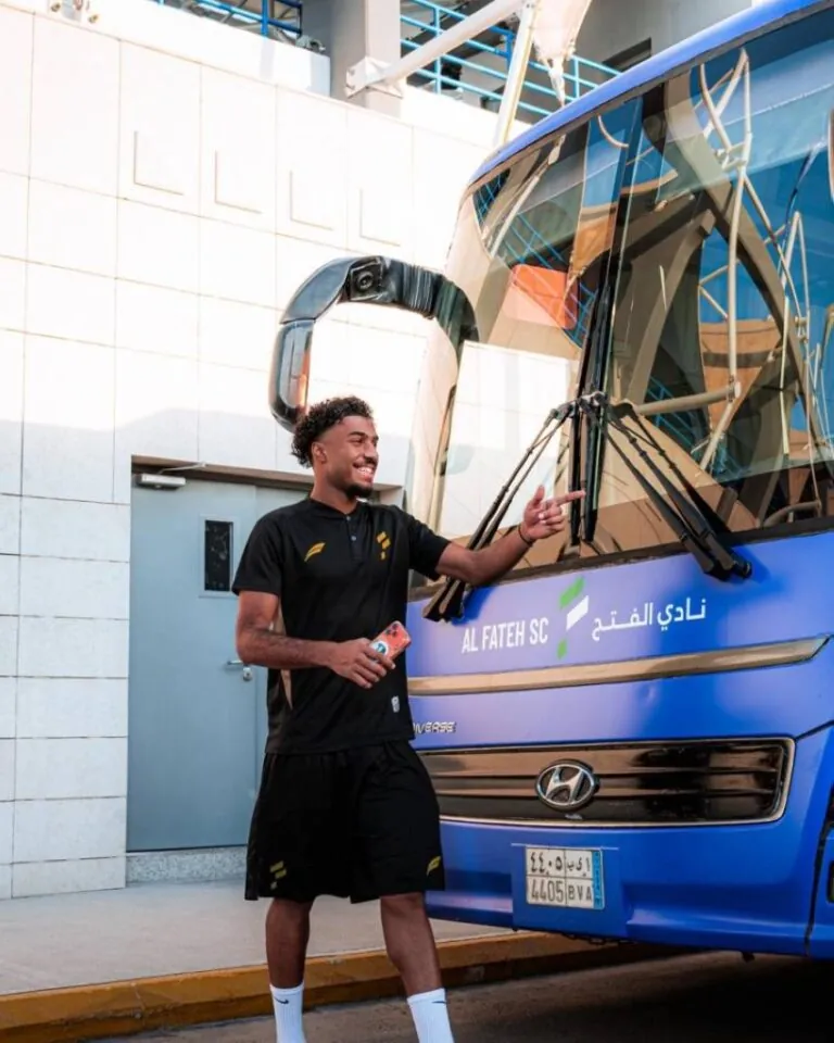 اليوم.-الفتح-يغادر-إلى-الرياض-استعدادًا-لمواجهة-الهلال-في-كأس-الملك