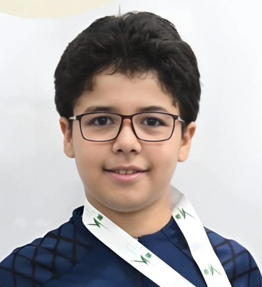 إياد-محمود-لاعب-مبارزة-العمران-يحرز-الميدالية-البرونزية