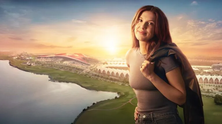 من عالم هوكينز إلى عالم الترفيه.. نجمة “Stranger Things” ميلي بوبي براون تختار جزيرة ياس لقضاء عطلتها القادمة