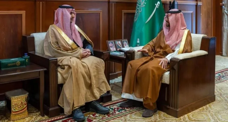 نائب-أمير-حائل-يستقبل-عضو-مجلس-الشورى-الجلعود