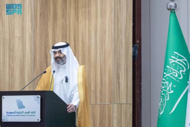 وزير-الاتصالات-يبرز-منجزات-وفرص-الاستثمار-التقني