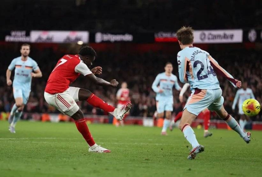 الممتاز-الإنجليزي:-أرسنال-يعزز-صدارته-بالفوز-على-برينتفورد-(2-–-0)