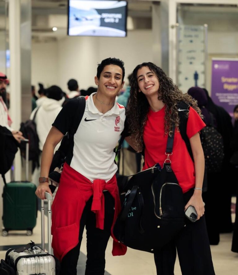 فارسات-القادسية-يختتمن-التحضيرات-ويغادرن-إلى-جدة-لمواجهة-الأهلي