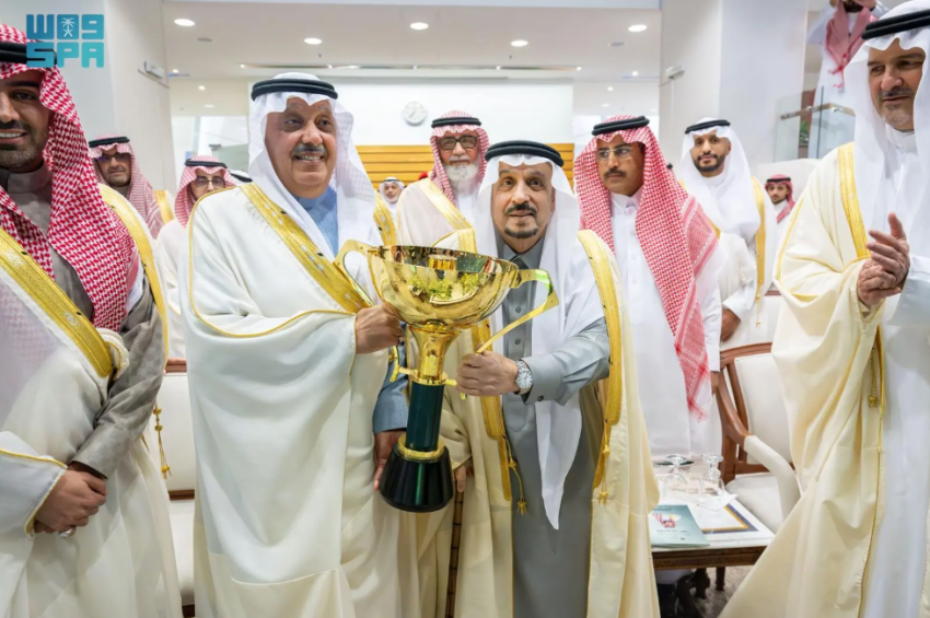 أمير-الرياض-يتوج-الفائزين-بكأسي-سمو-ولي-العهد-للخيل-المنتَجة-محليًّا-وللإنتاج-والمستورد