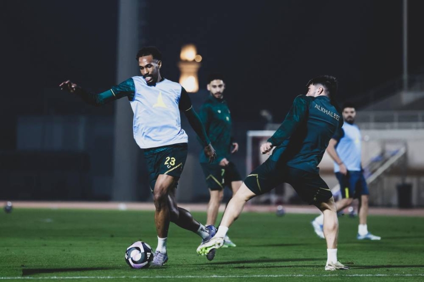 الخليج-يبدأ-معسكره-الإعدادي-في-العين-الإماراتية-ويلاعب-بني-ياس-والشارقة