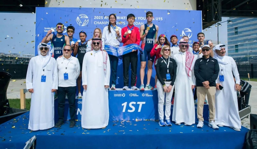 تتويج-الفائزين-ببطولة-آسيا-للترايثلون-للشباب-بجدة