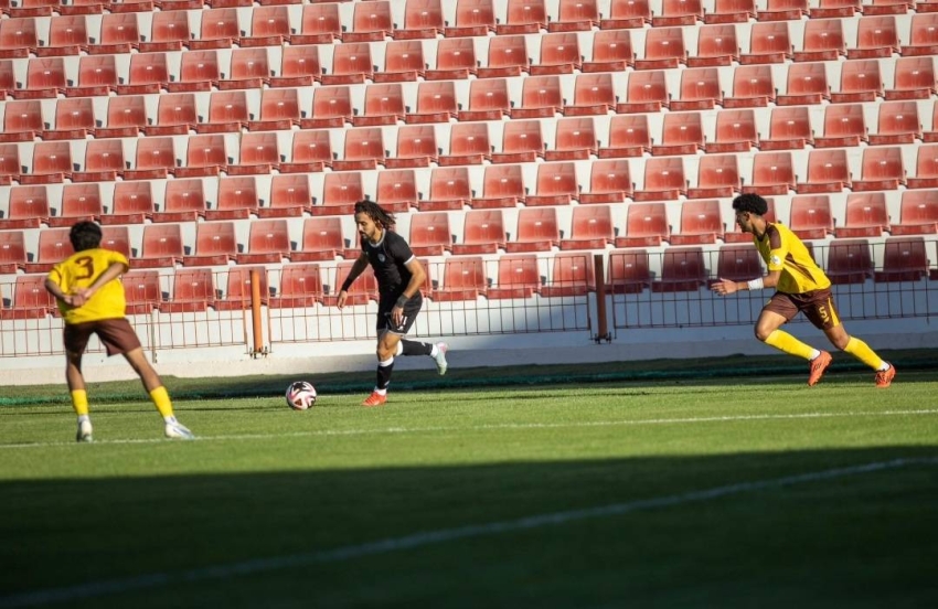 بالثلاثة…هجر-يضرب-أحد…-ويخنقه-في-القاع