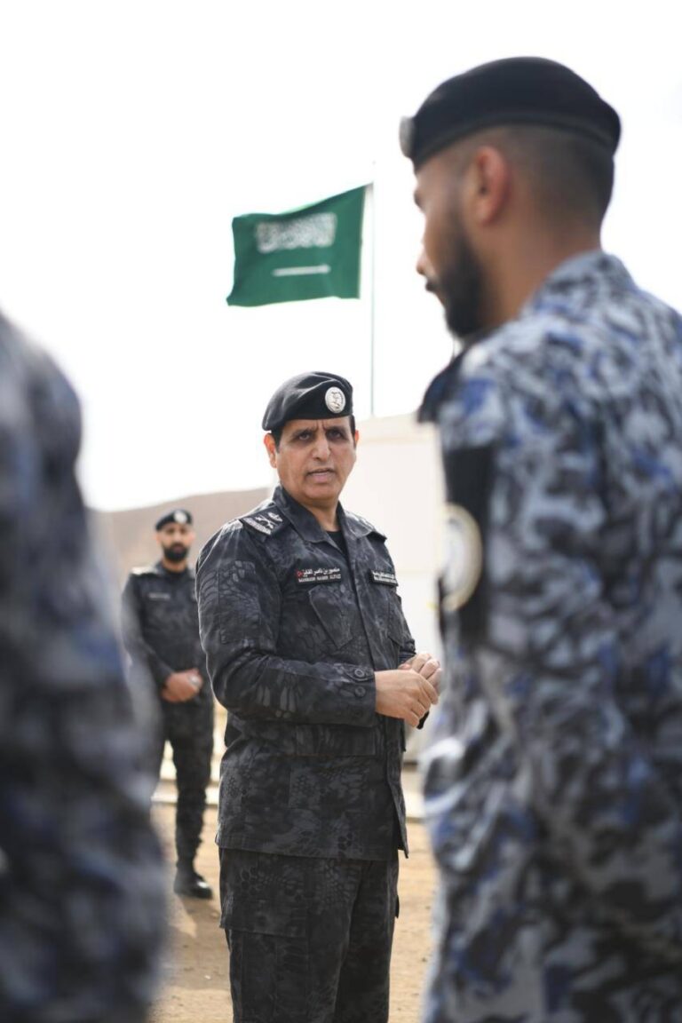 اللواء-الفايز-يتفقّد-قوة-الأمن-والحماية-بمشروع-البحر-الأحمر