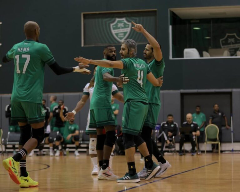 طائرة-الاهلي-تواصل-صدراة-ممتاز-الطائرة