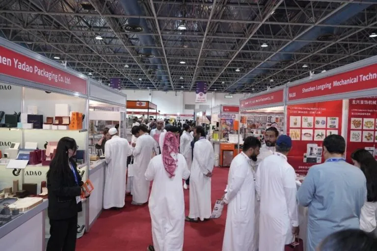 70-شركة-في-معرض-جدة-للمجوهرات.-غدًا