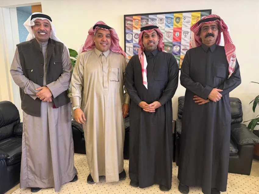 مدير-فرع-وزارة-الرياضة-بالمنطقة-الشرقية-يستقبل-مجلس-إدارة-نادي-الجزيرة-المكلف
