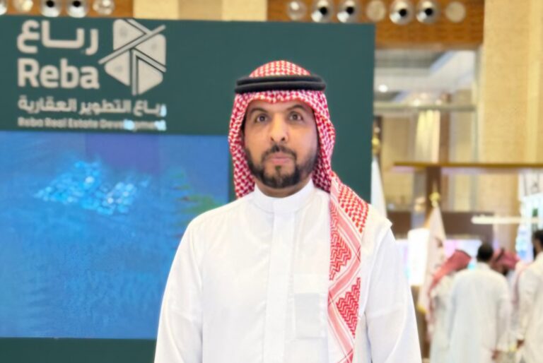 عبدالله الجهني رجل أعمال يرسّخ حضوره في قطاع المطاعم عبر “سرايا ورد” و“كباب الشيف” و“متبل”