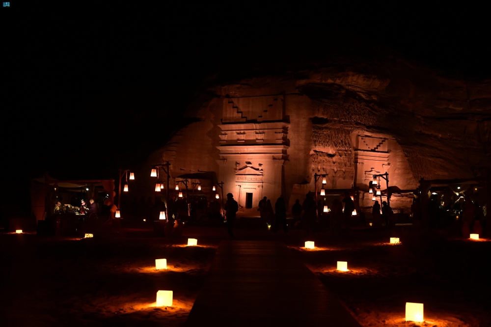 حرفة-النقش-على-الصخور-في-العُلا.-إرث-حضاري-تتناقله-الأجيال