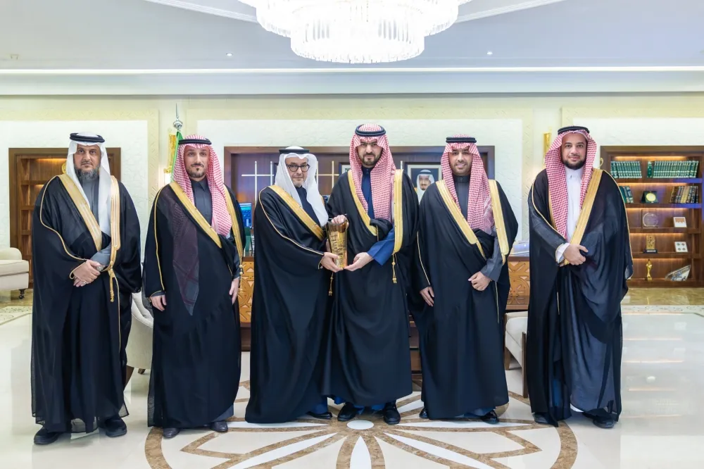 نائب-أمير-الشرقية-يستقبل-مجلس-جمعية-دارك-للإسكان-ويطلع-على-برنامج-“موثوق”