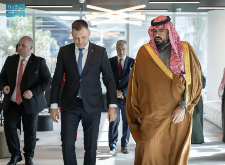 وزير-الاقتصاد-وتوماس-تارابا-يبحثان-تعزيز-التعاون-في-المبادرات-البيئية-والتنمية-المستدامة