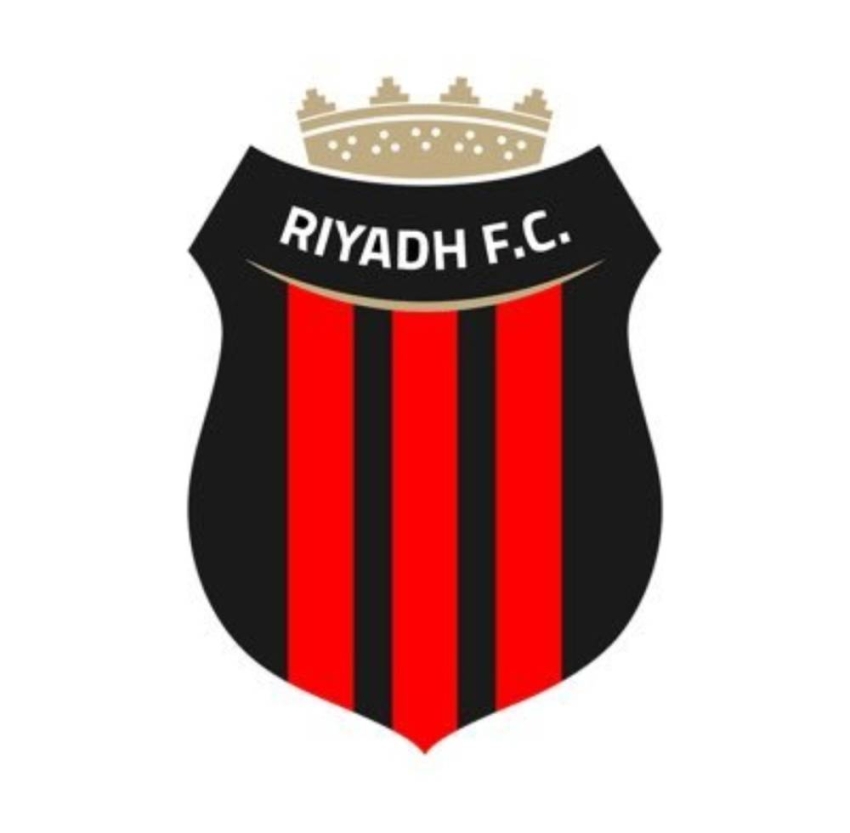 الرياض-يستغرب-عدم-السماح-له-باللعب-على-ملعبه-لمدة-ثلاثة-مواسم