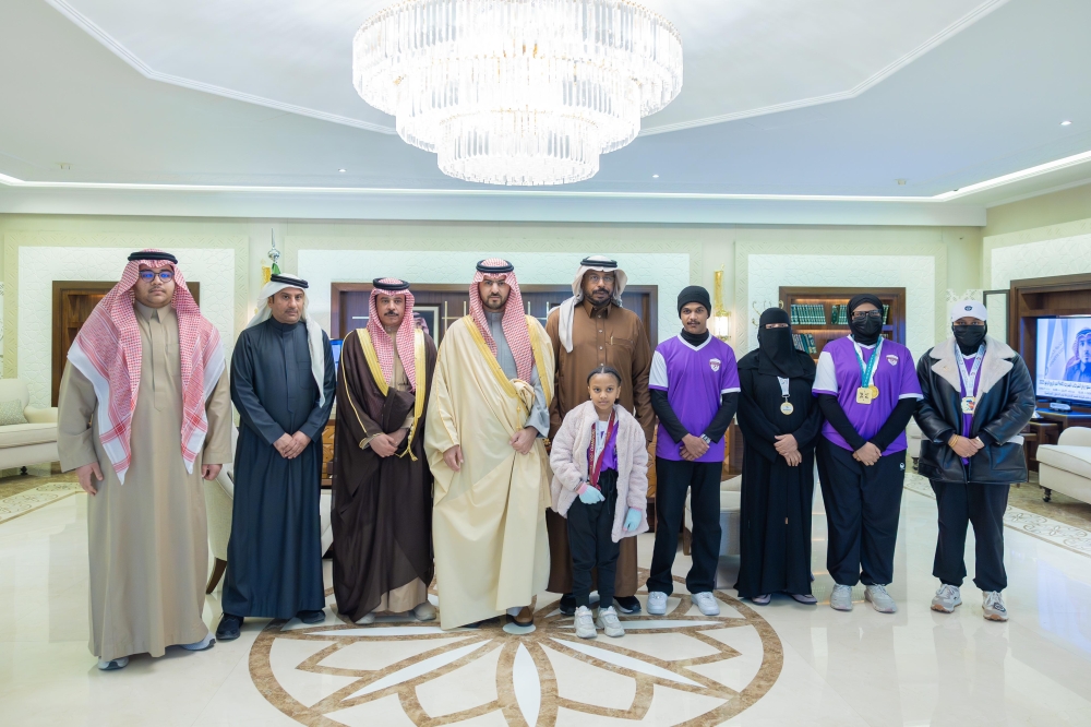 نائب-أمير-المنطقة-الشرقية-يشيد-بإنجازات-لاعبي-نادي-قرية-العليا-الرياضي