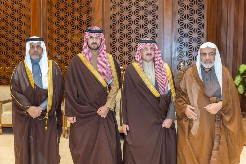 أمير-المنطقة-الشرقية-ونائبه-يعزيان-أبناء-السيد-علي-الناصر-السلمان-في-وفاة-والدهم