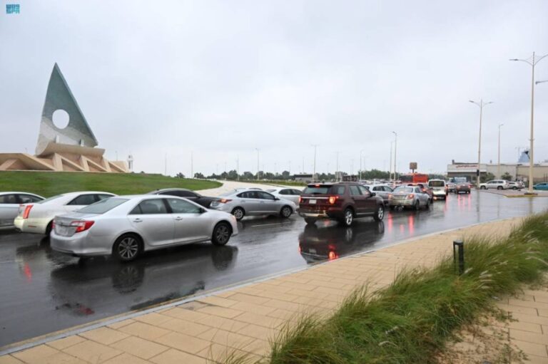 المنطقة-الشرقية-تشهد-أمطارًا-خفيفة-إلى-متوسطة-صباح-اليوم