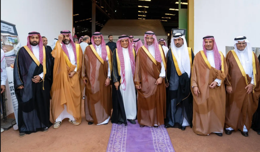 وزير-الصناعة-والثروة-المعدنية-يدشّن-مبادرة-إزاحة-الوقود-السائل-دعمًا-للاستدامة-البيئية