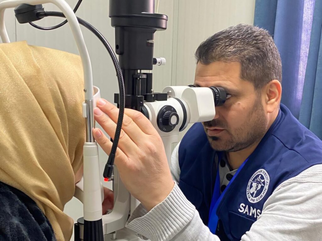 الدكتور رمضان التركي يشارك في الحملة الطبية الإنسانية بمركز SAMS في مخيم الزعتري