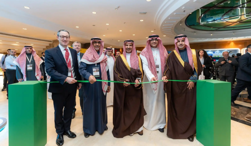 نائب-وزير-الصناعة-يفتتح-مؤتمر-سيمتك-الشرق-الأوسط-وأفريقيا-2026-بالرياض