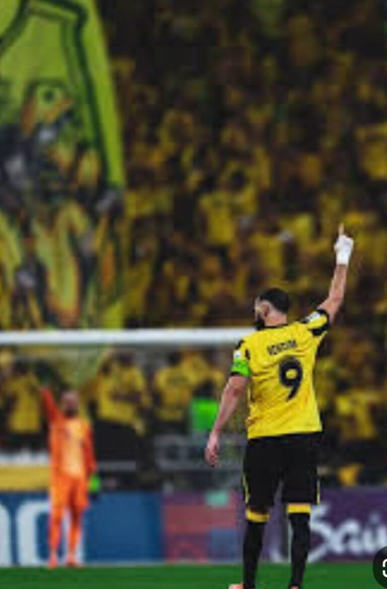 كريم-بنزيما:-شكرا-على-الحب-والترحيب-والطاقة-وفخور-بارتداء-هذه-الألوان