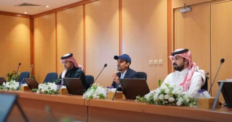 بحث-سبل-التعاون-لفتح-تخصصات-نوعية-بين-تقنية-الأحساء-والنقل-البري