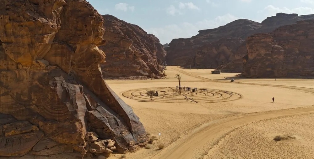 صور-|-معرض-صحراء-x-العُلا.-حضور-عالمي-وتجربة-فنية-تتجاوز-حدود-المكان