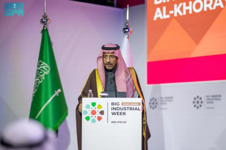 وزير-الصناعة-يؤكد-حرص-المملكة-على-توسيع-شراكاتها-الصناعية-والاستثمارية-مع-روسيا