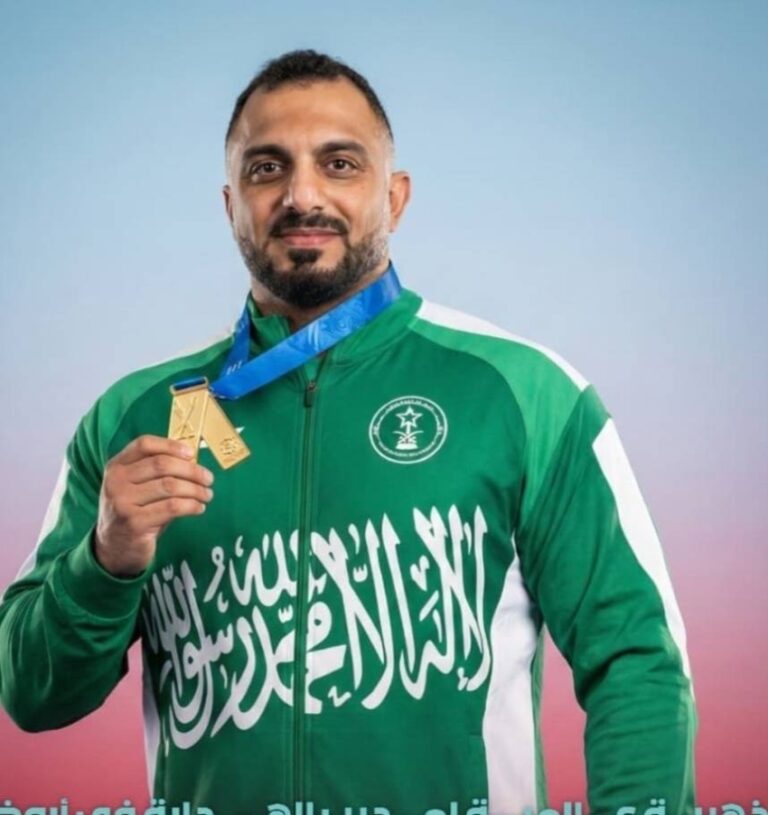 ذهبية-عالمية-لمدرب-الهداية-في-أبوظبي