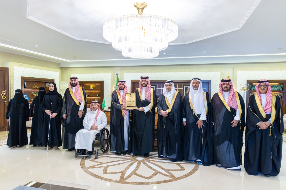 نائب-أمير-المنطقة-الشرقية-يتسلم-التقرير-السنوي-لجمعية-“نقطة-تحول”-لعام-2025