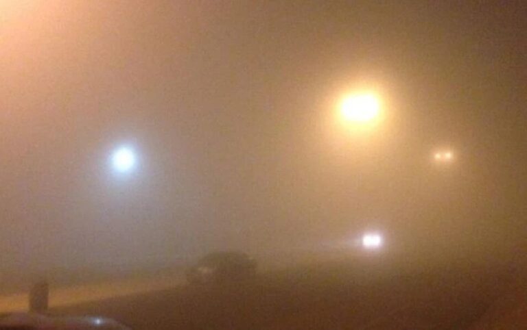 إنذار-أحمر.-ضباب-كثيف-وانعدام-الرؤية-على-أجزاء-من-الشرقية