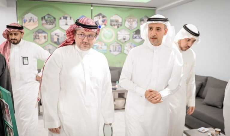 رئيس-اتحاد-السلة-يزور-نادي-السلام-في-إطار-اللقاءات-التشاورية