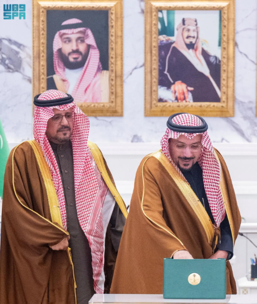 أمير-منطقة-القصيم-يستقبل-المهنئين-بشهر-رمضان-ويدشِّن-وقف-سقيا-الماء