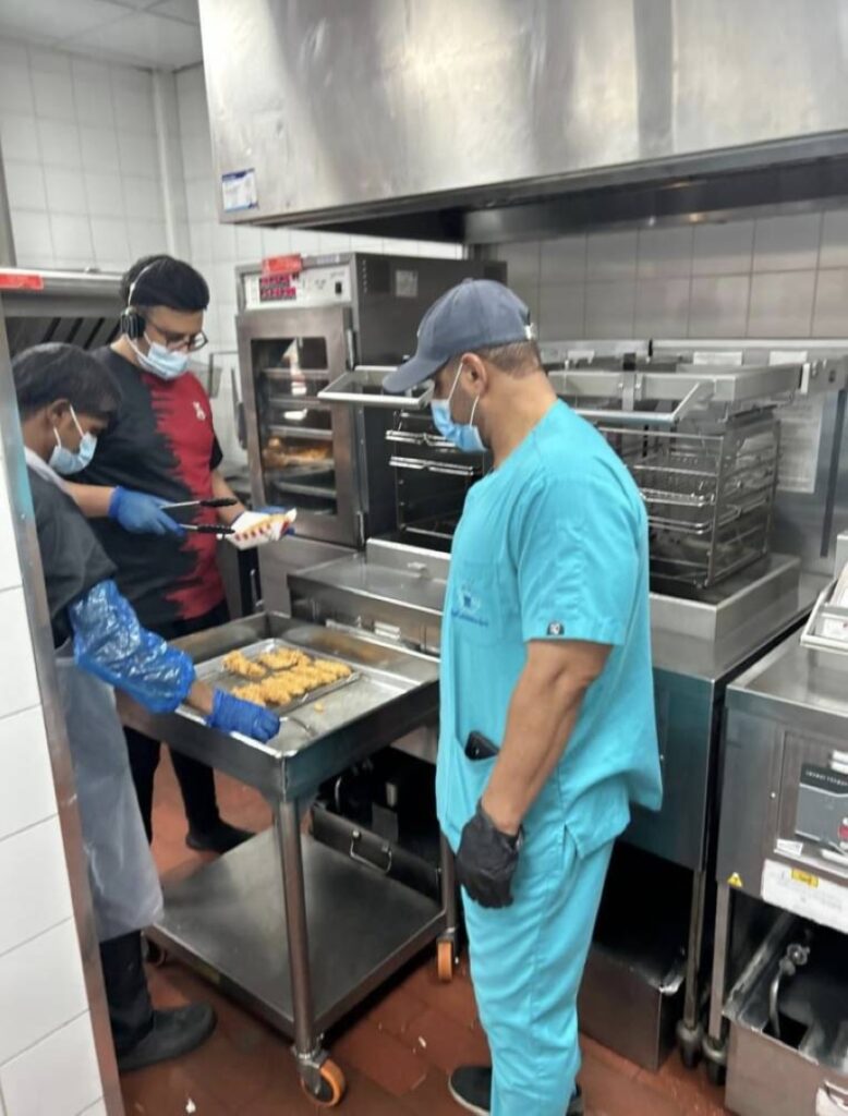 بلدية-رأس-تنورة:-جولات-تفتيشية-على-المطاعم-والمحلات-الغذائية-وأسواق-النفع-العام