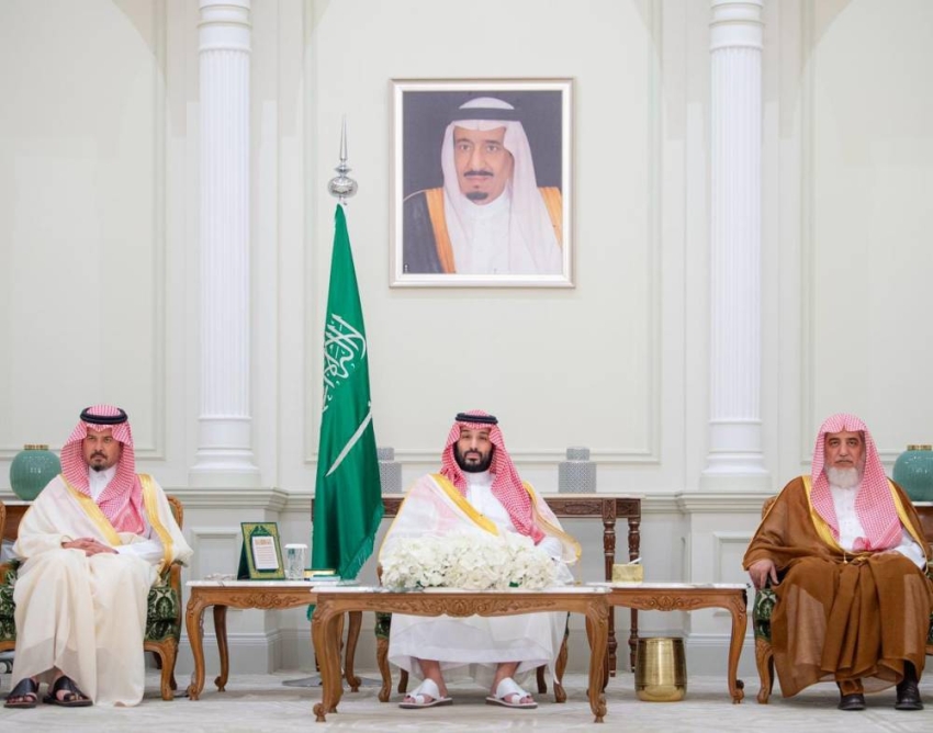ولي-العهد-يستقبل-في-المدينة-المنورة-أصحاب-الفضيلة-العلماء-والمعالي-وجمعًا-من-المواطنين