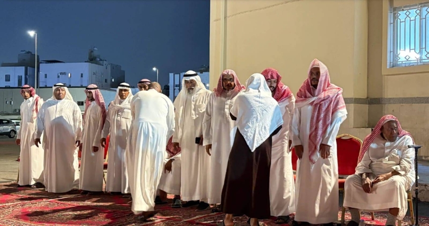 آل-نصيف-وآل-صالح-يَتلقون-التَّعازي-في-فَقيدهم-التربوي-محمد