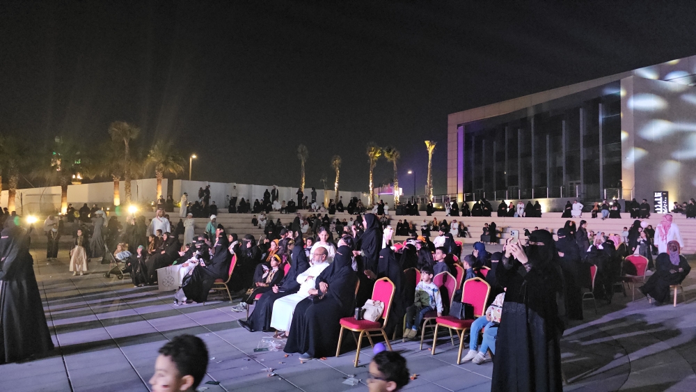 6 الآف زائر لاحتفالات يوم التأسيس في مهرجان ألوان الجبيل