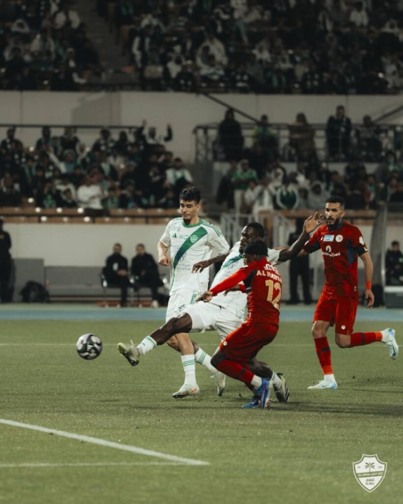 صراع-محموم-في-الصدارة.-ومنافسة-شرسة-لتفادي-الهبوط