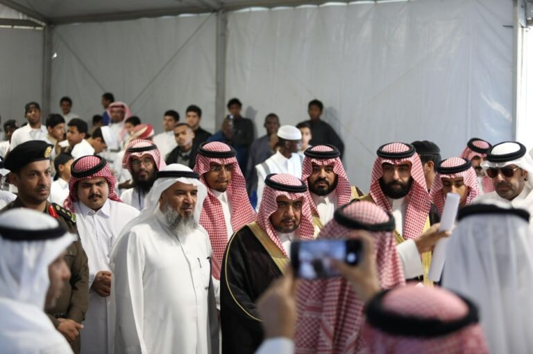 في-3-دقائق-فقط.-إطعام-الصائمين-بمخيمات-رأس-تنورة-الرمضانية