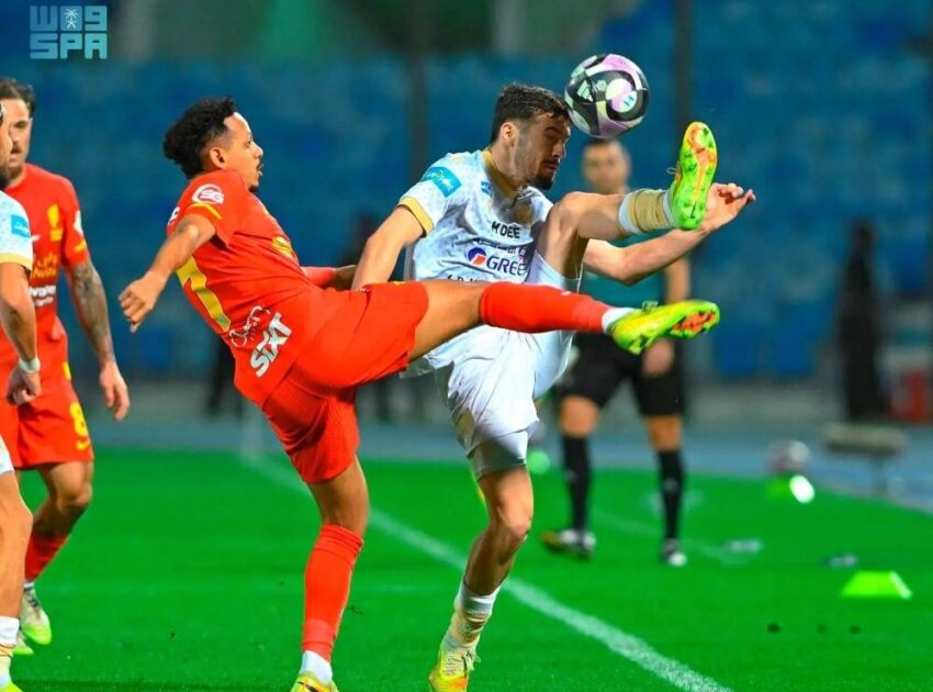 دوري روشن: القادسية يتعادل مع التعاون بنتيجة (1 – 1)