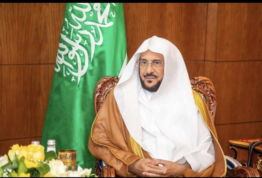 وزير الشؤون الإسلامية يوصي بالدعاء لولاة الأمر ورجال الأمن