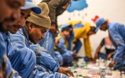 بلدية الظهران تحتفي بجهود 100 عامل نظافة بمأدبة إفطار رمضانية