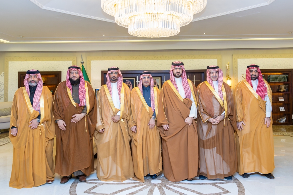 نائب أمير الشرقية يطّلع على جهود تطوير المطارات بالمنطقة