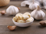 الغذاء والدواء تحذر من تناول الثوم في حالتين